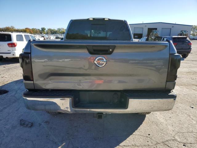  NISSAN TITAN 2018 Сірий