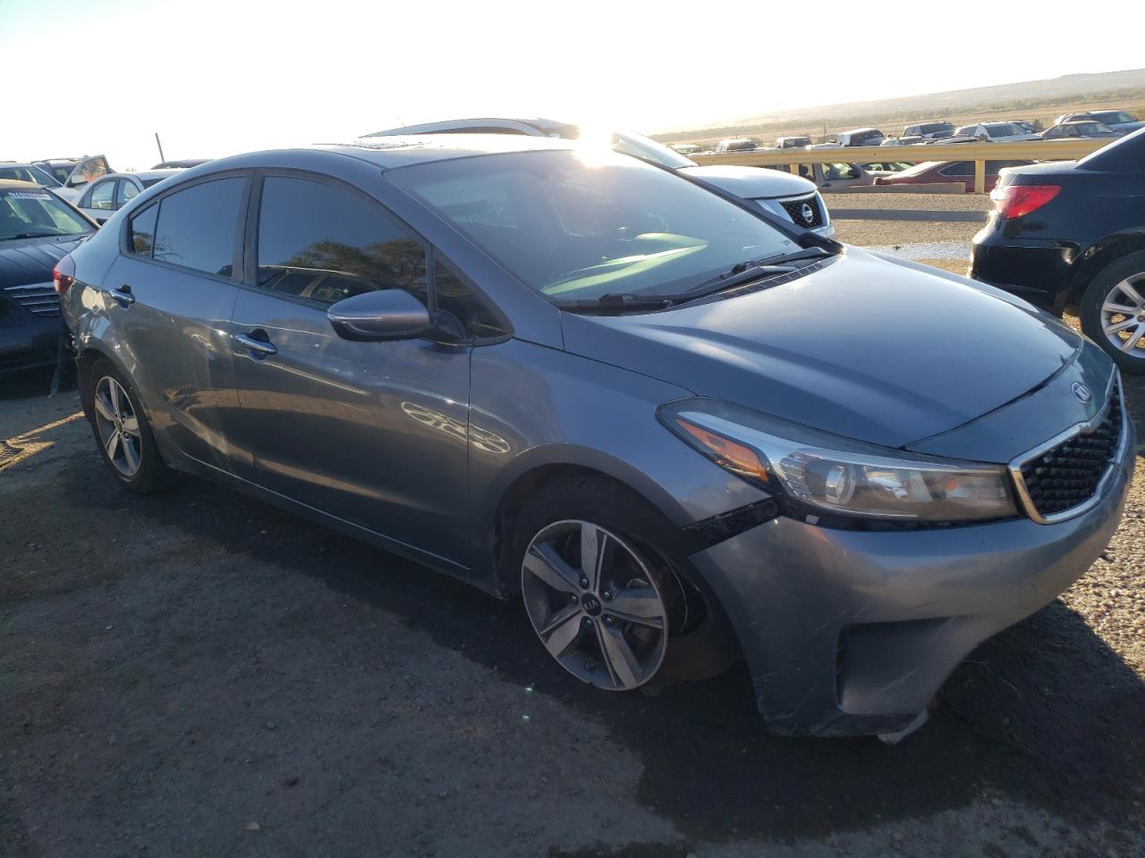 2018 Kia Forte Lx vin: 3KPFL4A74JE200036