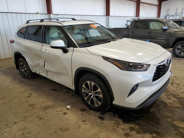 VIN 5TDGZRBH1MS087373 2021 Toyota Highlander, Xle no.4