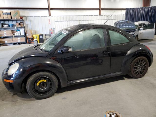 2010 Volkswagen New Beetle 