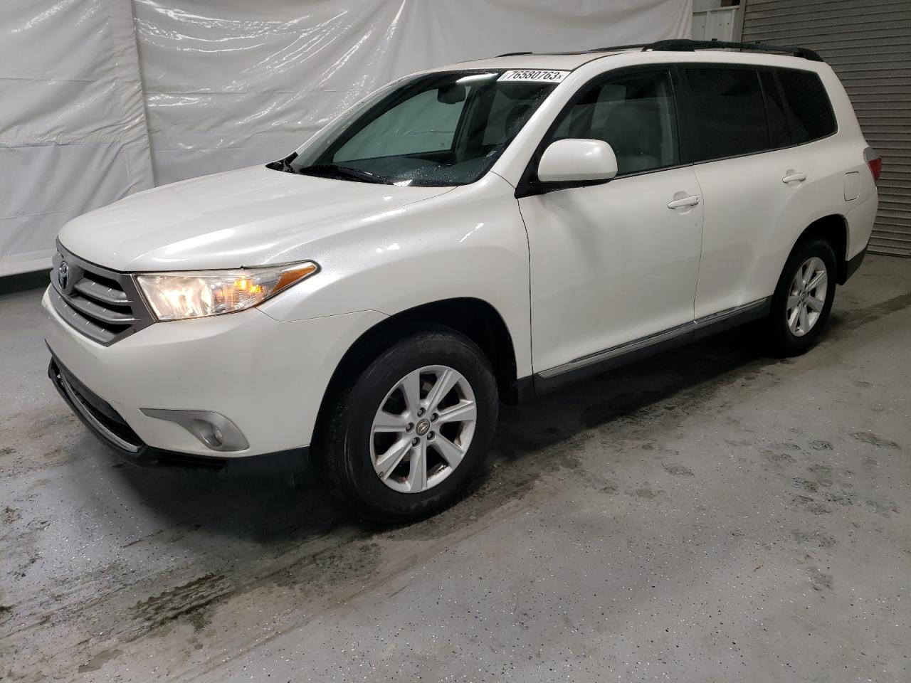 2012 Toyota Highlander Base vin: 5TDBK3EH3CS147577