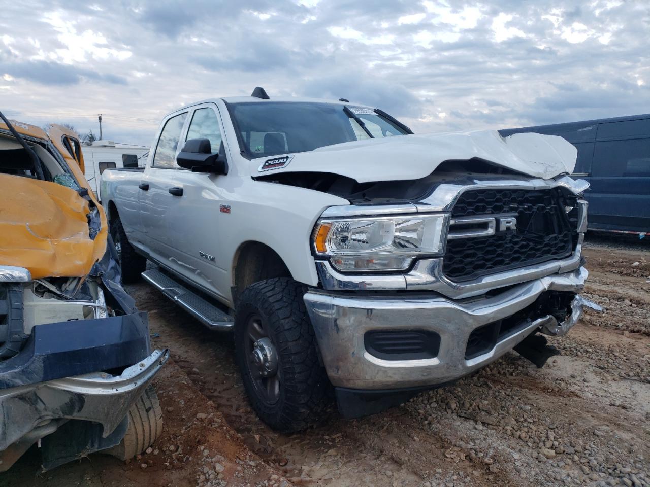 3C6UR5HJ3LG228289 2020 Ram 2500 Tradesman 3C6UR5HJ3LG228289 2020 Ram 2500 Tradesman