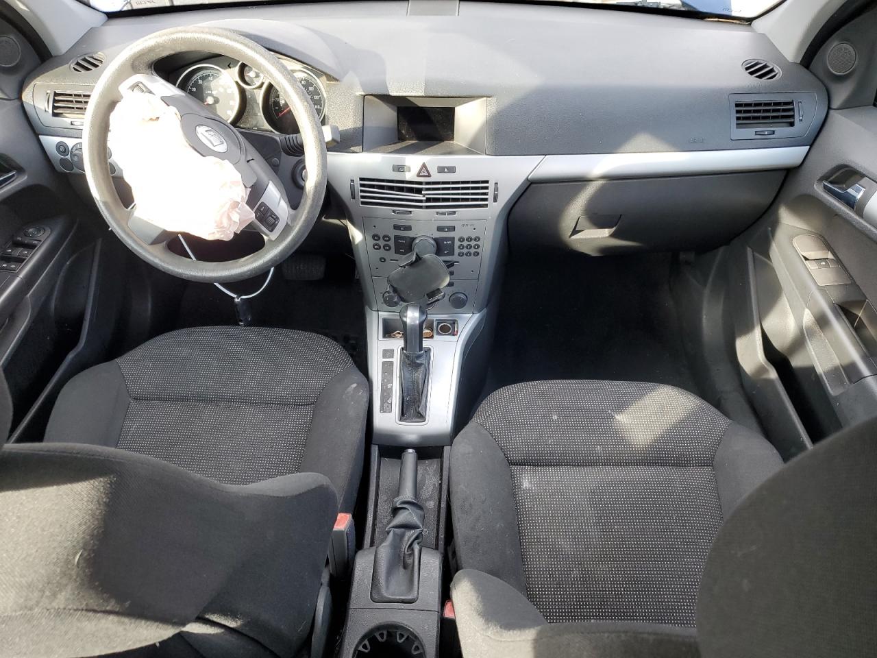 w08at671185072703 W08AT671185072703 2008 Saturn Astra Xr