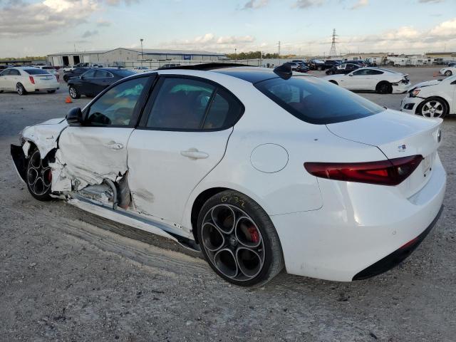 2022 ALFA ROMEO GIULIA SUP ZARFAMBN0N7665024