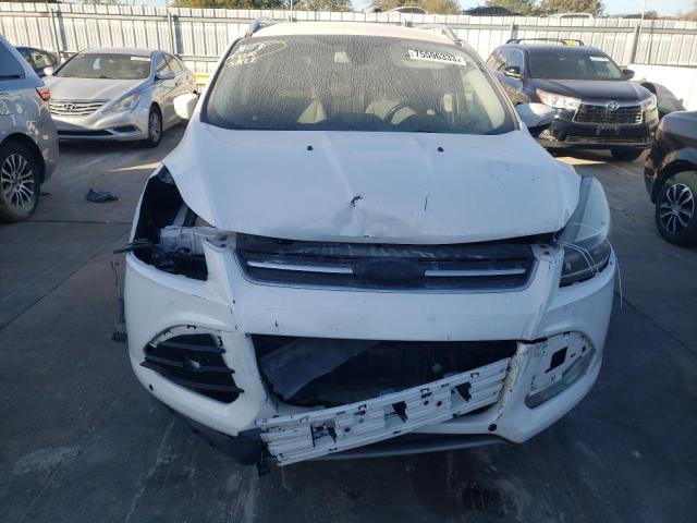 1FMCU0J94EUD57188 Ford Escape Titanium
