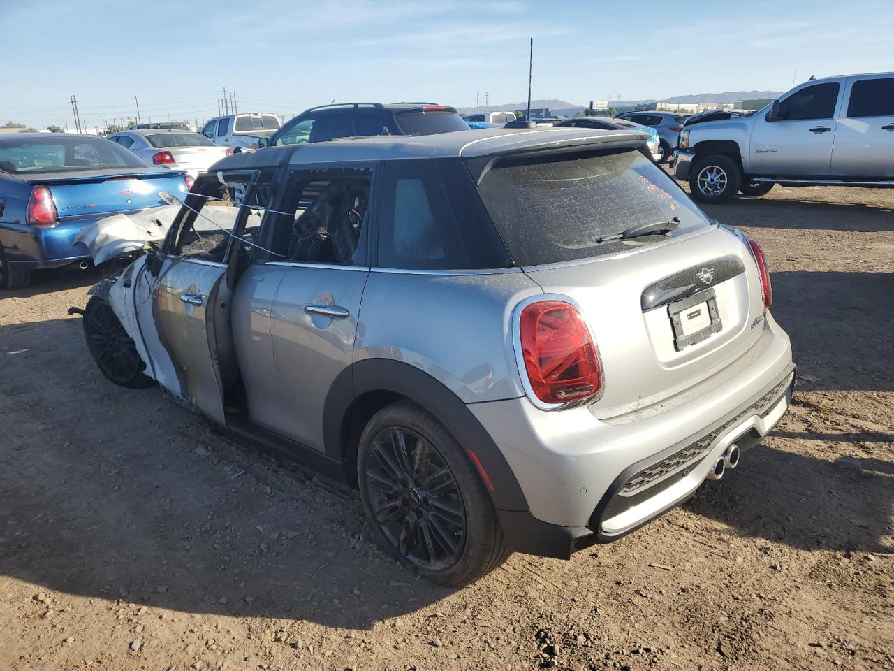 2024 Mini Cooper S vin: WMW53DK0XR2V00442