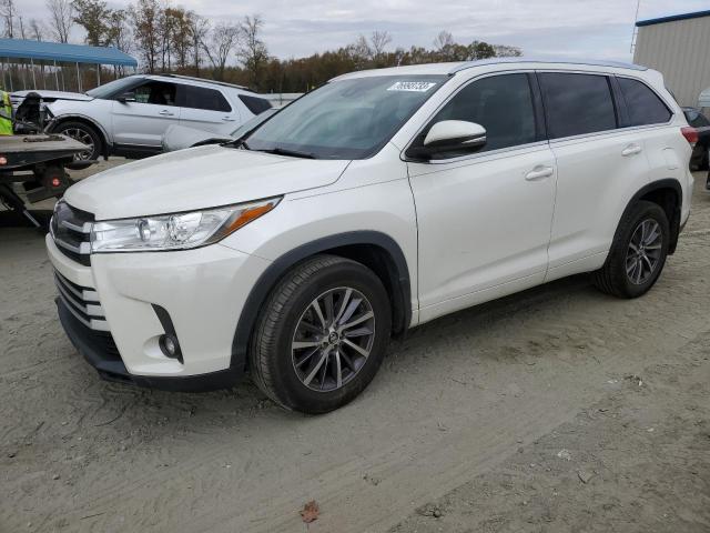 2017 Toyota Highlander SE