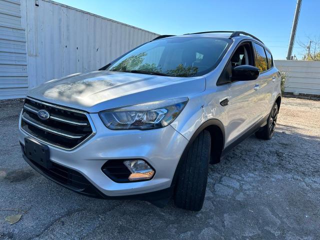 1FMCU0GD2HUD23752 Ford ESCAPE SE