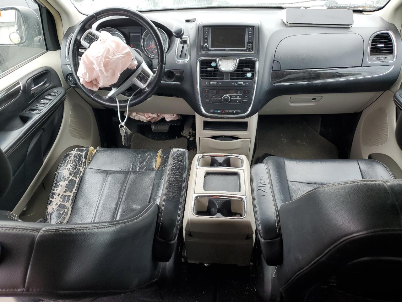 1C4GP54LXWB561718 1998 Chrysler Town & Country Lx