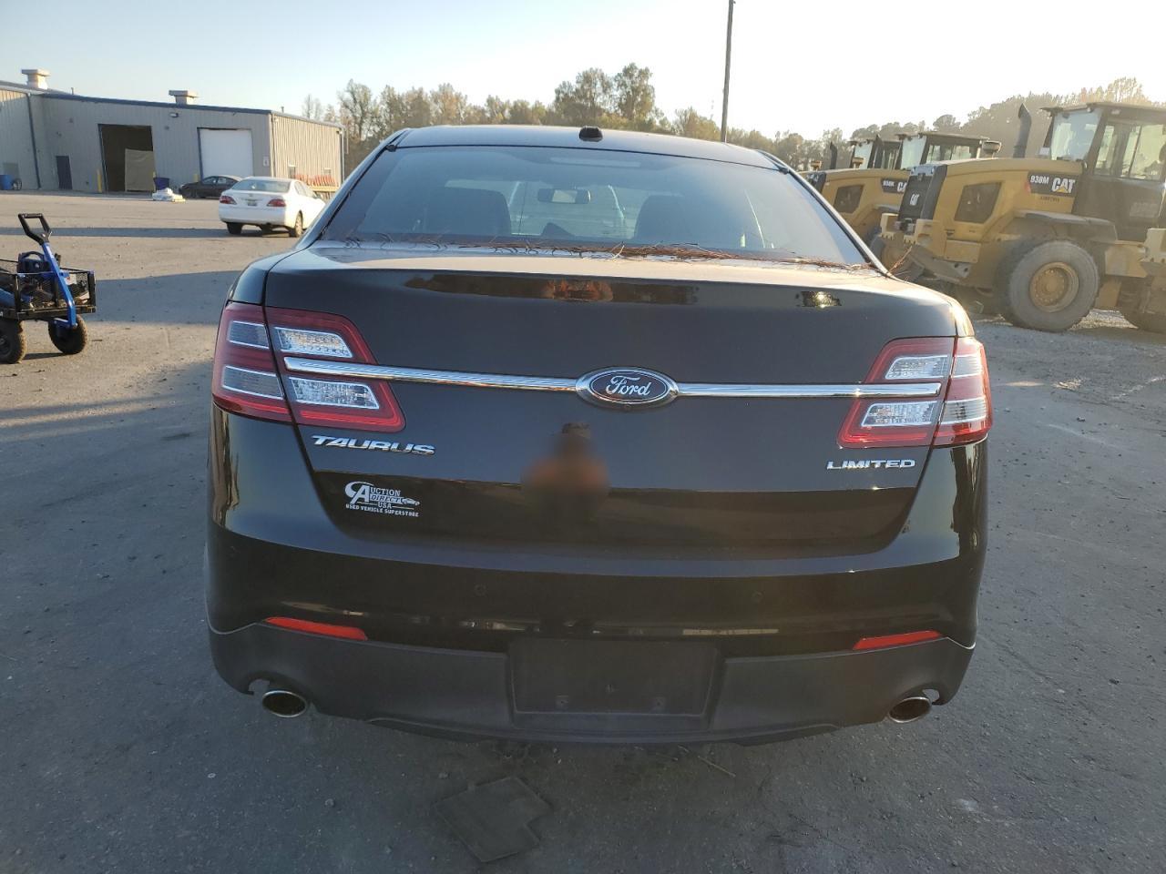 2017 Ford Taurus Limited vin: 1FAHP2F8XHG115561