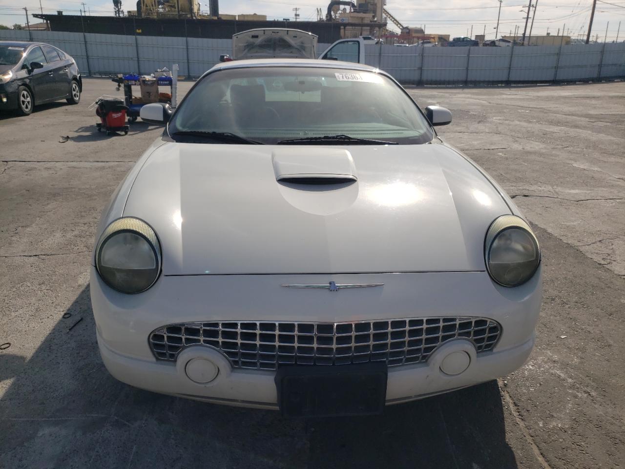 1fahp60a62y126030 1FAHP60A62Y126030 2002 Ford Thunderbird