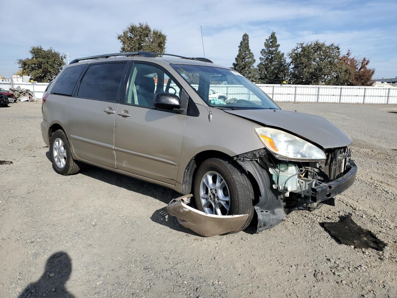 Lot #2205784390 2005 TOYOTA SIENNA CE