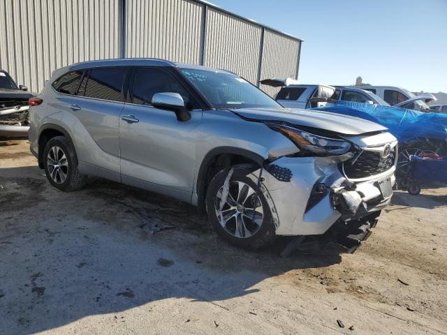 VIN 5TDHZRBH0LS021223 2020 Toyota Highlander, Xle no.4