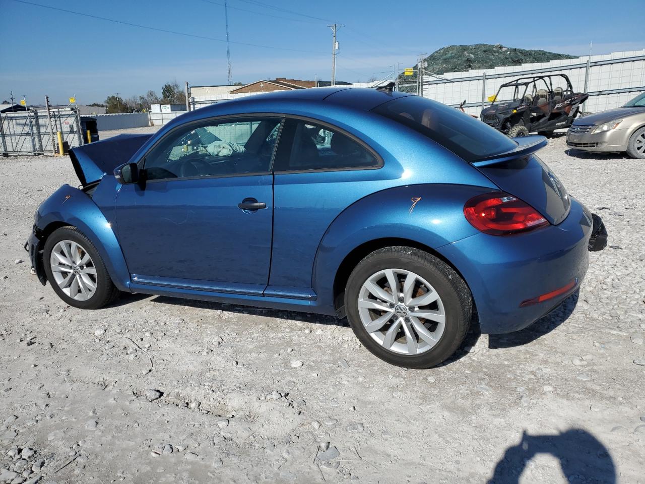 2017 Volkswagen Beetle 1.8T vin: 3VWF17AT7HM628507