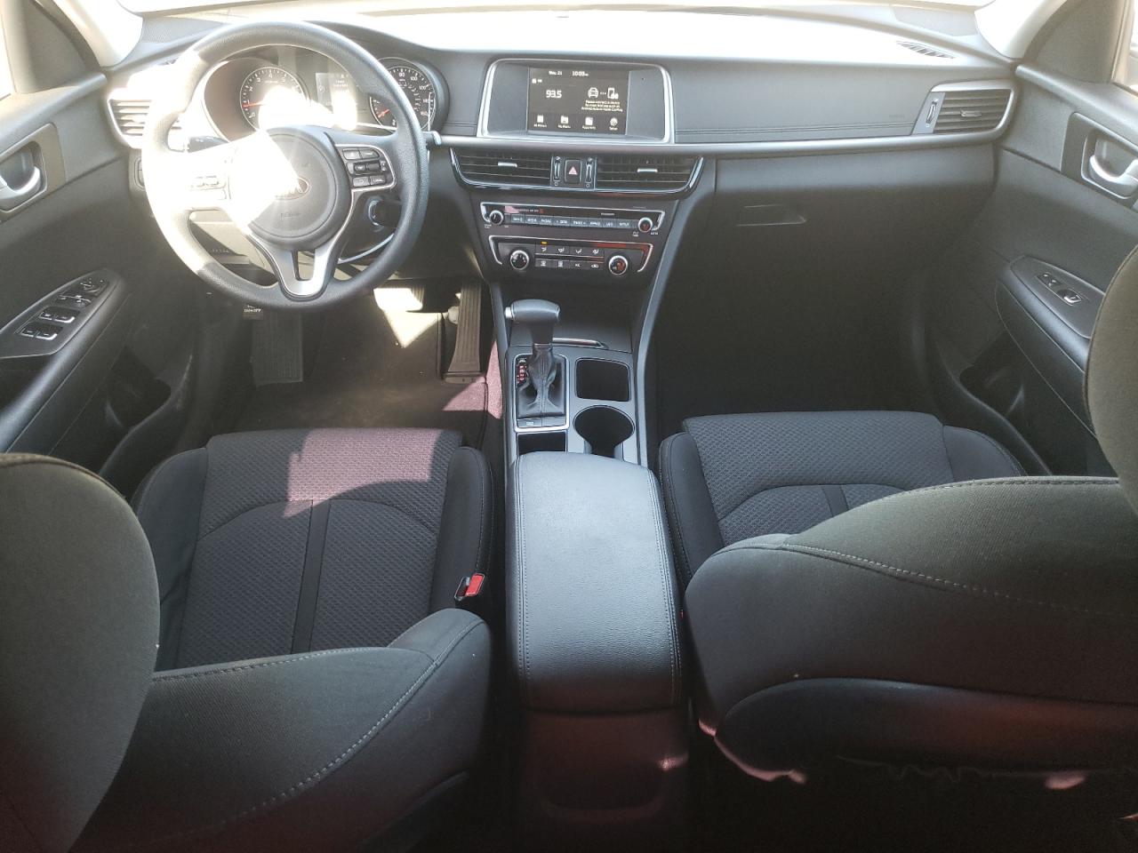 5XXGT4L32JG274187 2018 Kia Optima Lx