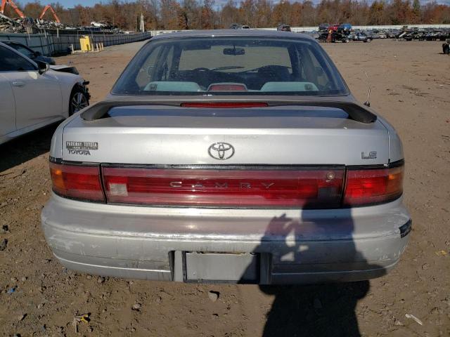 1992 Toyota Camry Le VIN: 4T1SK12EXNU037456 Lot: 76334123