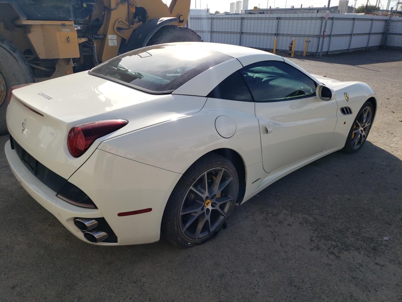 2014 Ferrari California vin: ZFF65TJA3E0195945