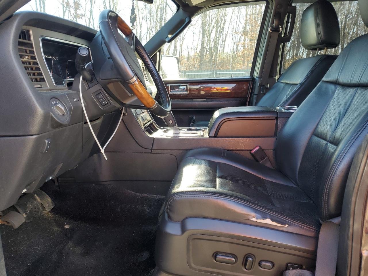 2013 Lincoln Navigator vin: 5LMJJ2J58DEL01513