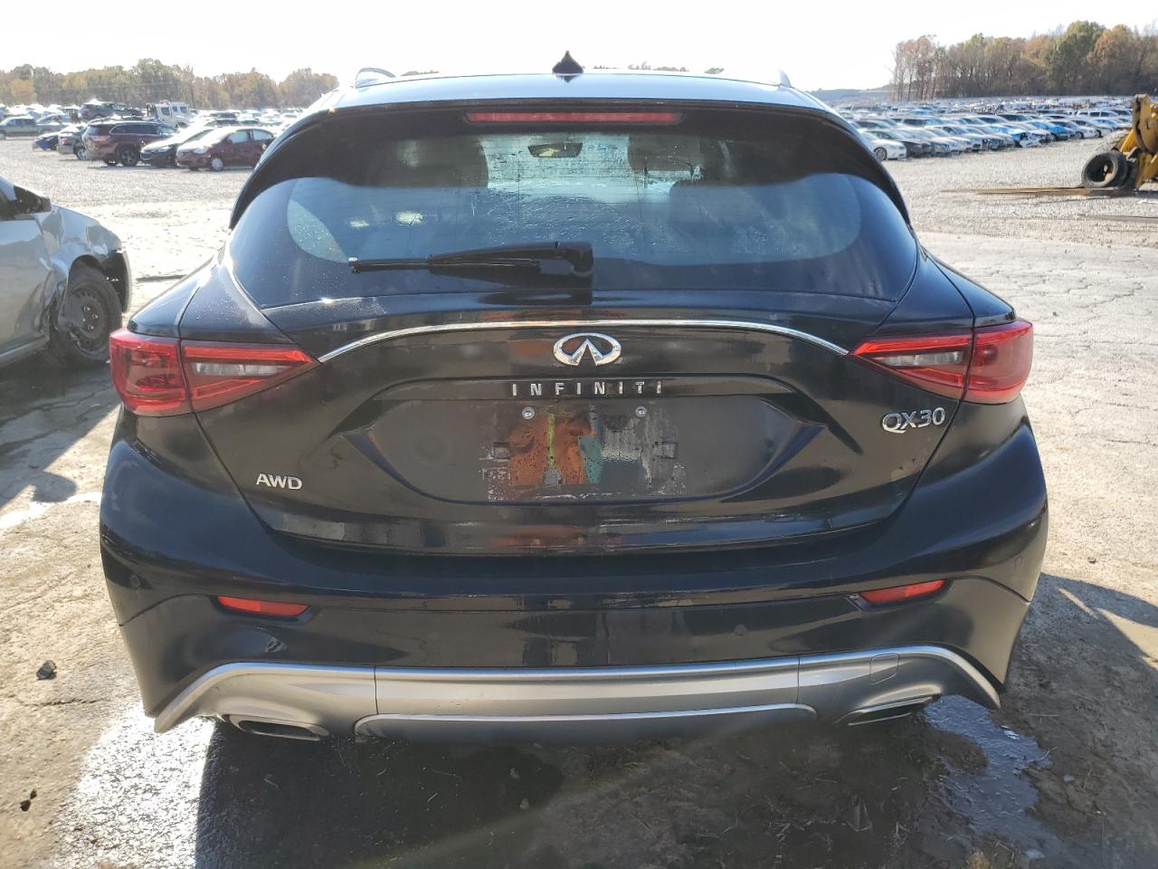 SJKCH5CR7HA033612 2017 Infiniti Qx30 Base