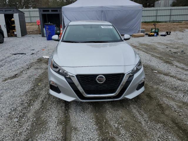 2020 Nissan Altima - Image 5