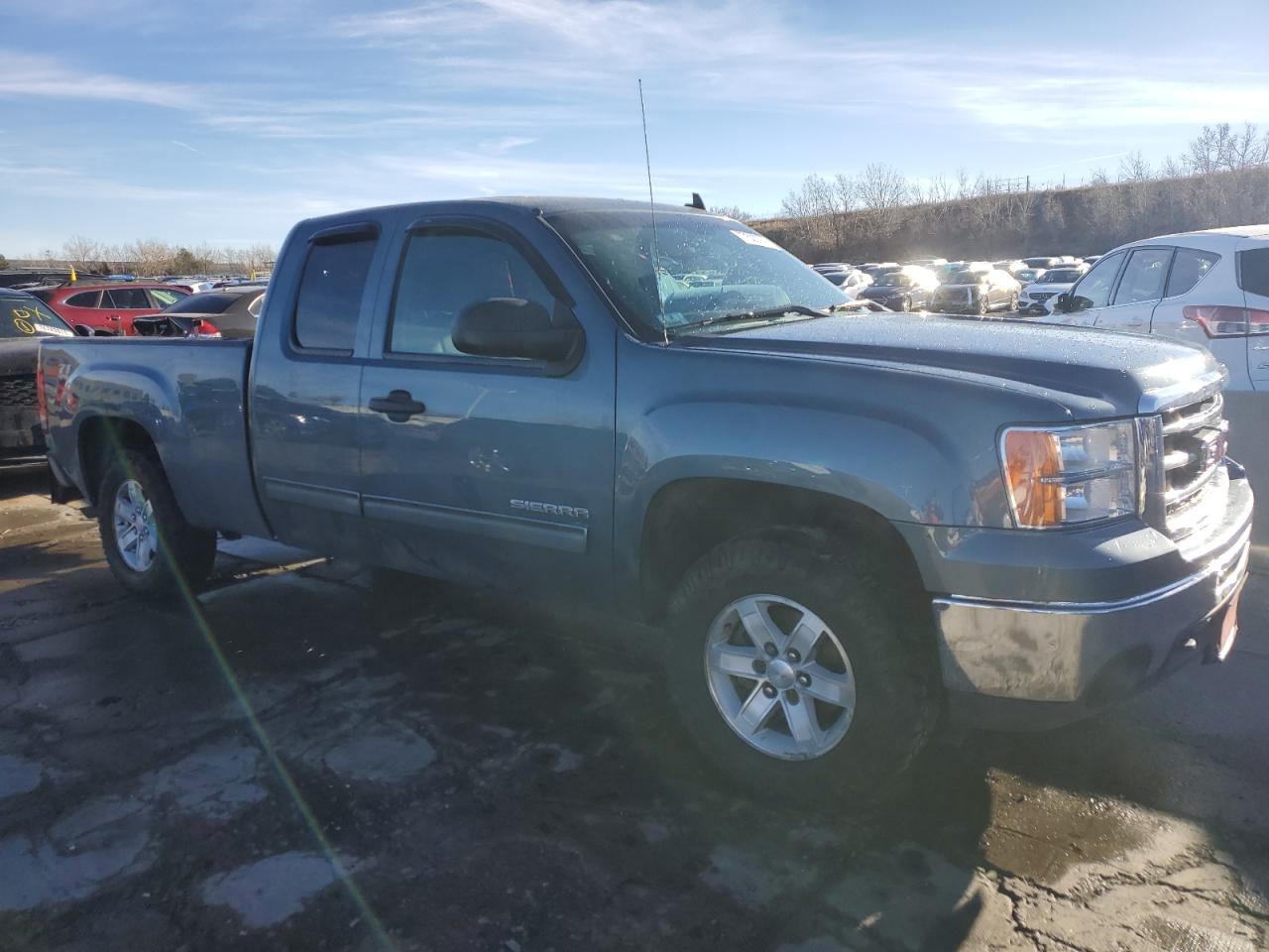 2013 GMC Sierra K1500 Sle vin: 1GTR2VE72DZ337081