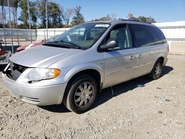 2005 Chrysler Town & Country Touring