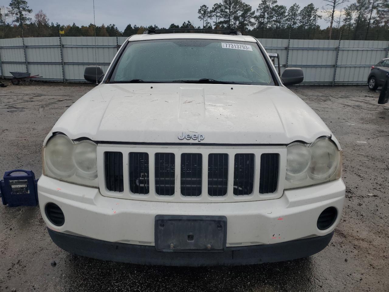 1J4GR48K25C681120 2005 Jeep Grand Cherokee Laredo