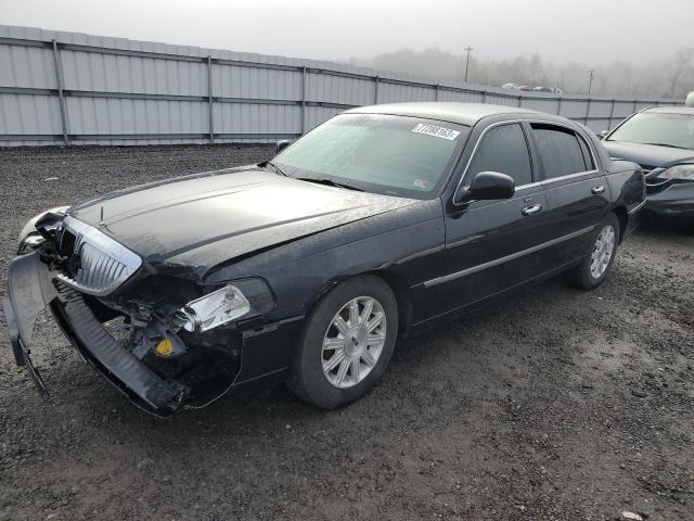 2011 Lincoln Town Car Signature Limited