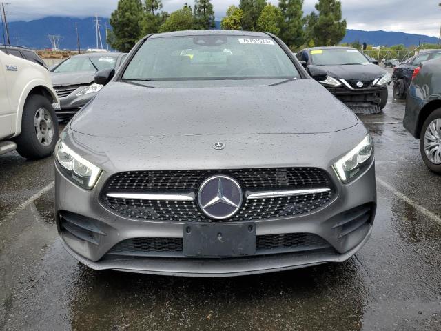 WDD3G4EB4KW003032 Mercedes-Benz A 220