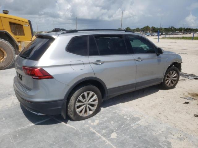 3VV1B7AX8LM109327 Volkswagen Tiguan S 3