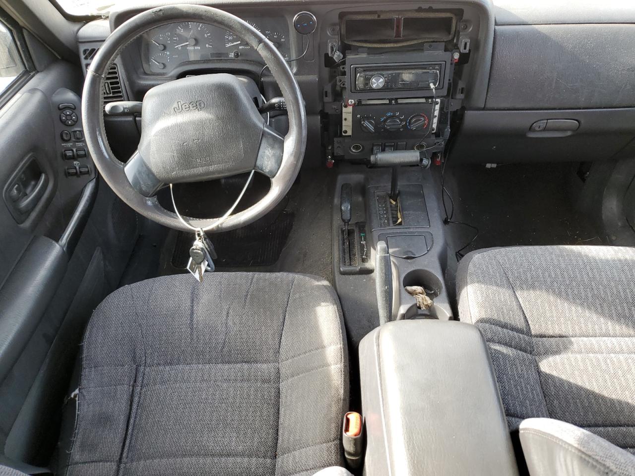 1J4FF48S7YL108089 2000 Jeep Cherokee Sport