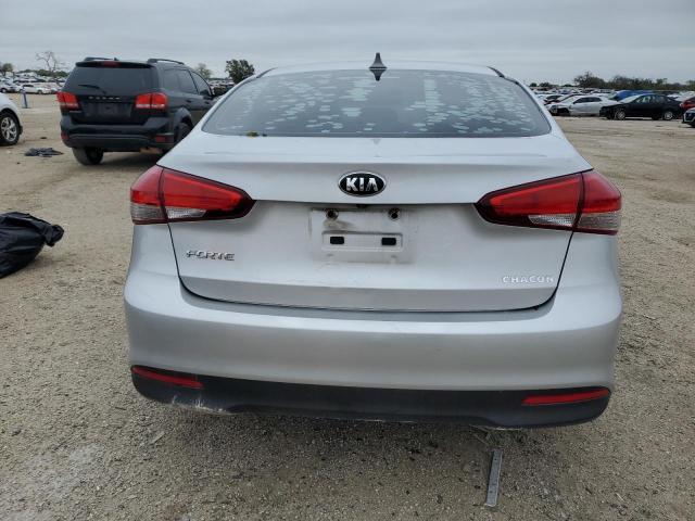 3KPFK4A71JE273870 | 2018 KIA FORTE LX