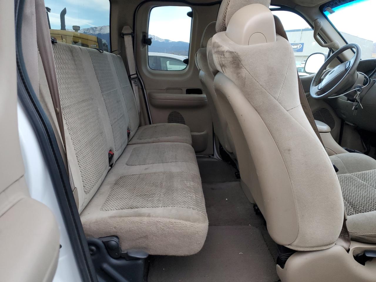 1FTRX18L51NB41058 2001 Ford F150 1FTRX18L51NB41058 2001 Ford F150