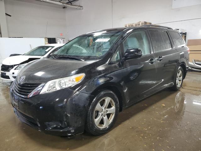 Lot #2457454266 2012 TOYOTA SIENNA LE salvage car