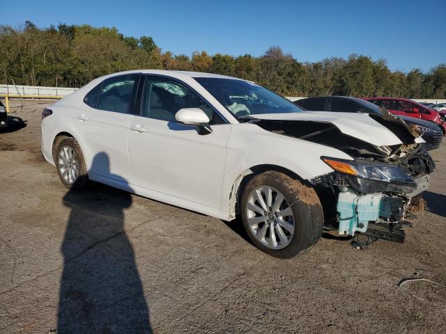 VIN 4T1B11HK7JU515472 2018 Toyota Camry, L no.4