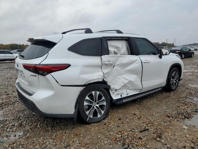 VIN 5TDKARAH8PS021717 2023 Toyota Highlander, Hybri... no.3