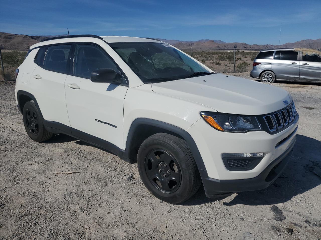 2018 Jeep Compass Sport vin: 3C4NJCAB2JT318839