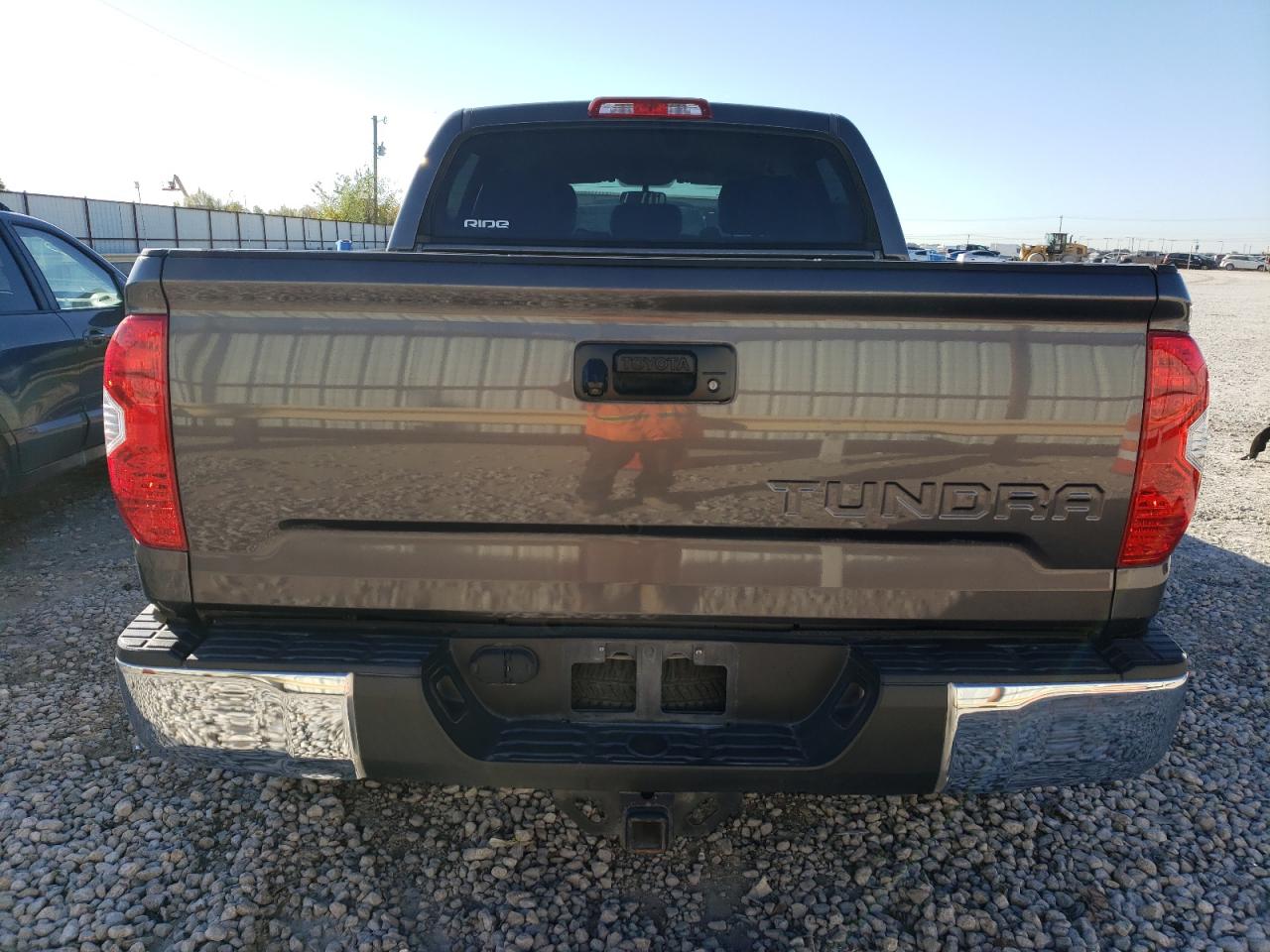 5TFEM5F11FX084692 2015 Toyota Tundra Crewmax Sr5 5TFEM5F11FX084692 2015 Toyota Tundra Crewmax Sr5
