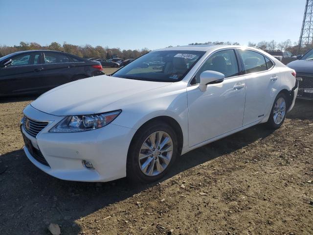 2015 Lexus ES 300h 