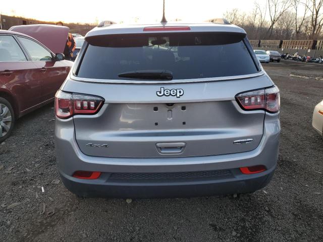 3C4NJDBB8JT456177 | 2018 Jeep compass latitude