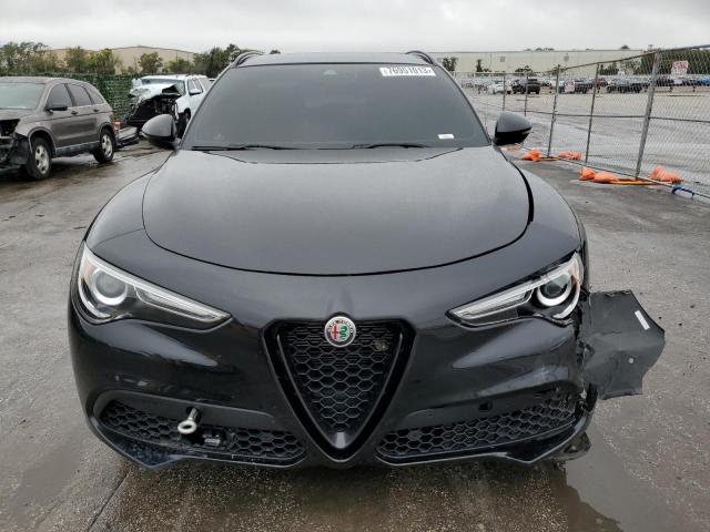 ZASPAKBN0M7D01923 Alfa Romeo Stelvio TI 5