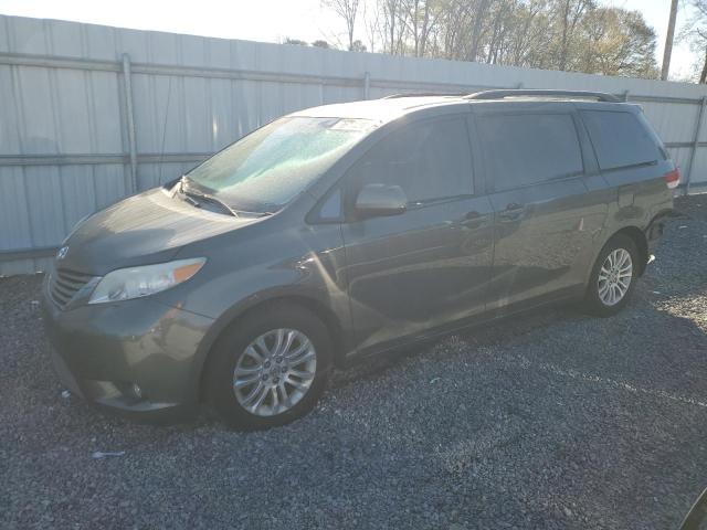 2012 Toyota Sienna XLE