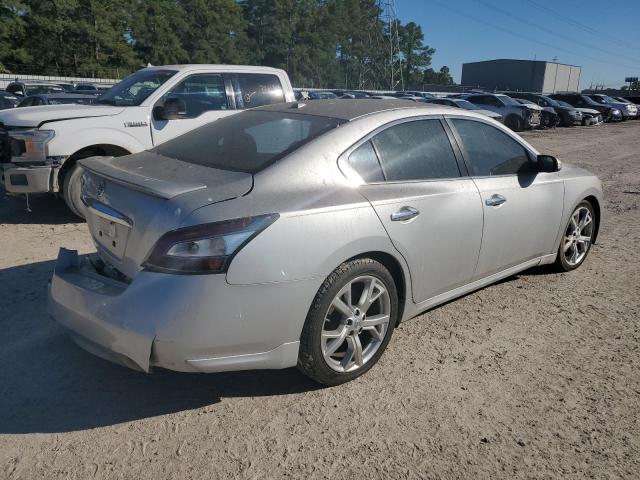 Седани NISSAN MAXIMA 2012 Сріблястий