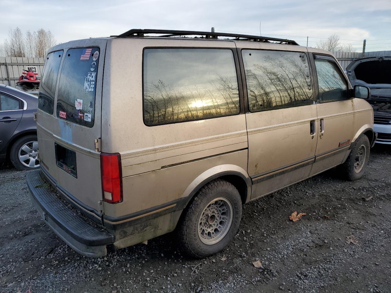 1GKEL19W1NB523859 1992 GMC Safari Xt