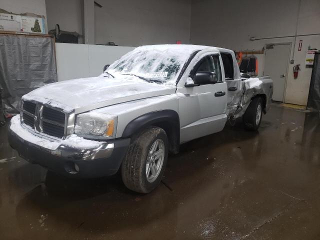 2005 Dodge Dakota 