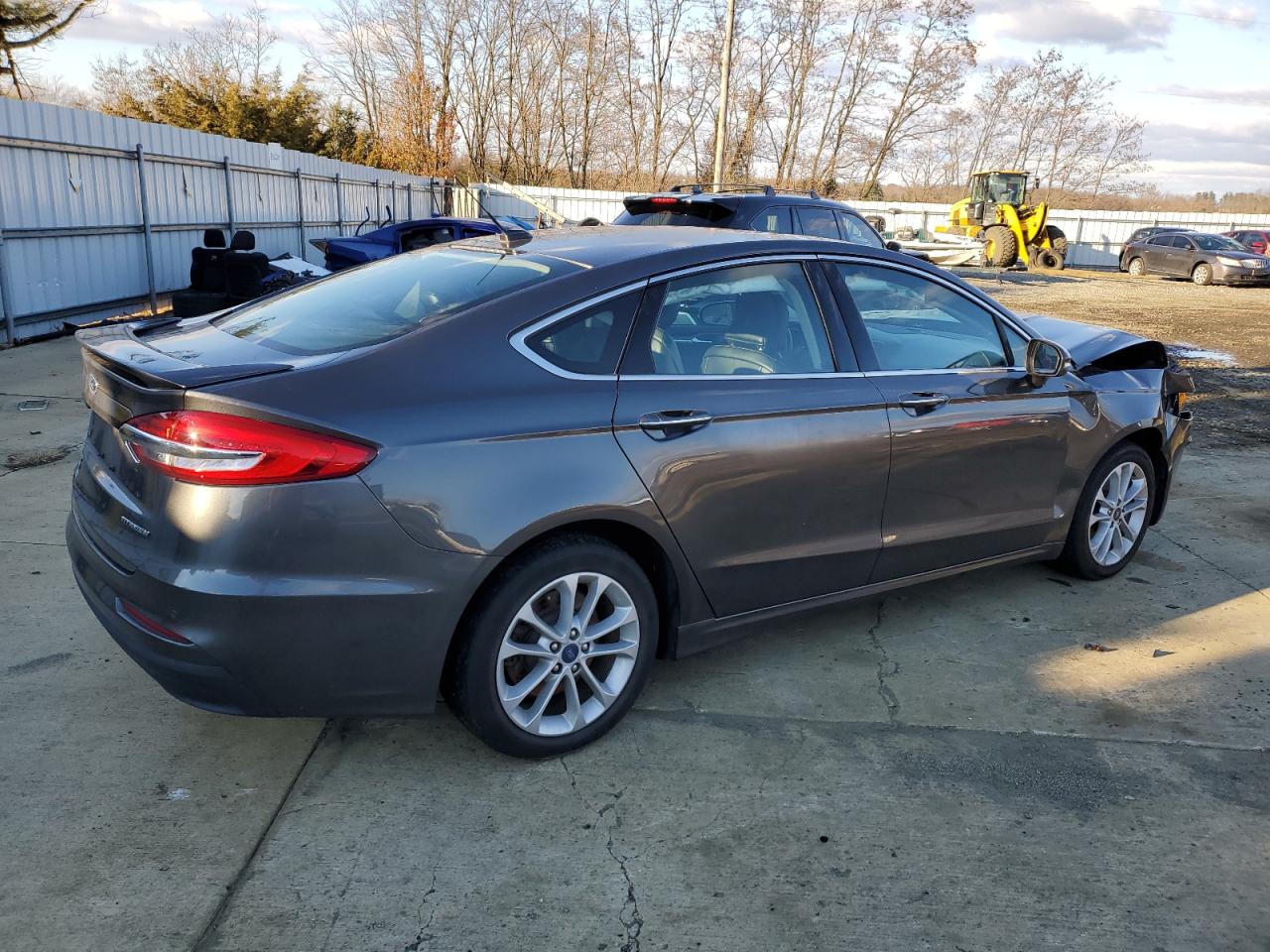 3FA6P0SU0KR228501 2019 Ford Fusion Titanium