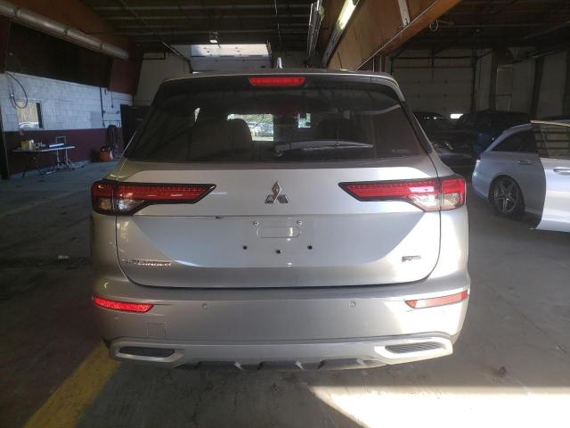 JA4J4UA89PZ031851 Mitsubishi Outlander Se