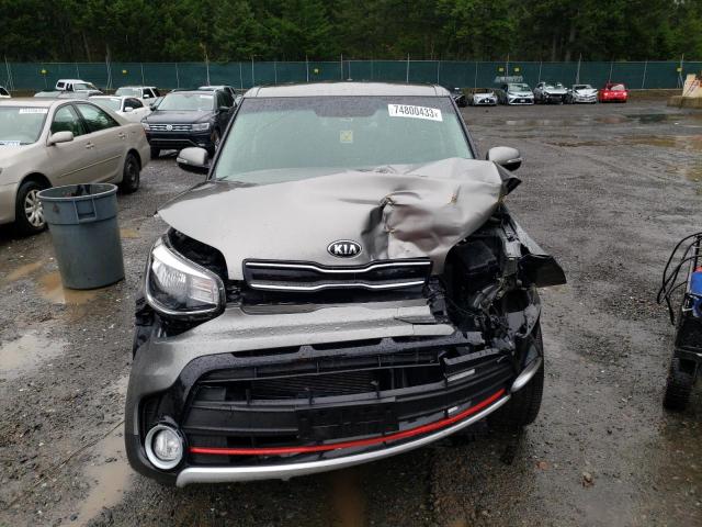 KNDJX3AAXJ7574218 KIA Soul !