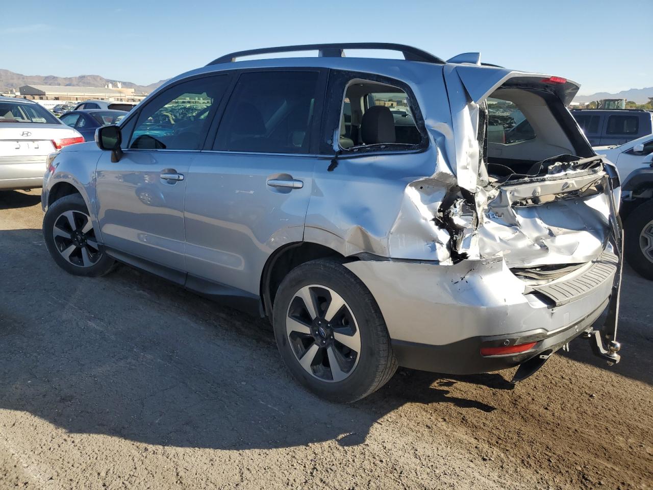 2018 Subaru Forester 2.5I Limited vin: JF2SJARC0JH545080