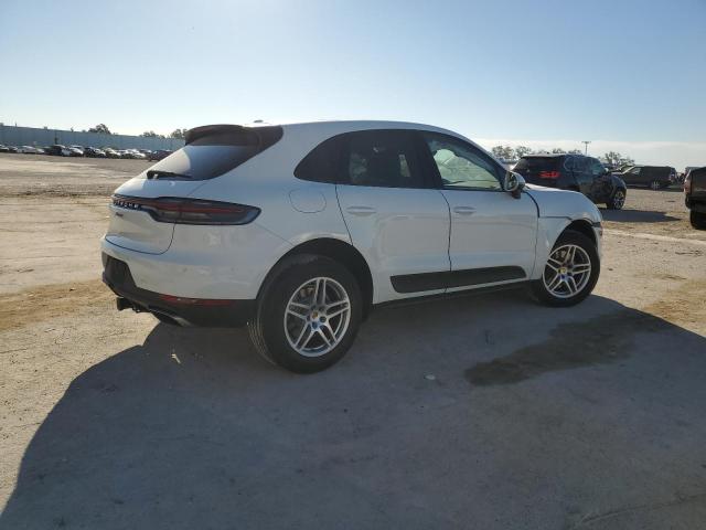 VIN WP1AA2A52LLB11660 2020 Porsche Macan no.3